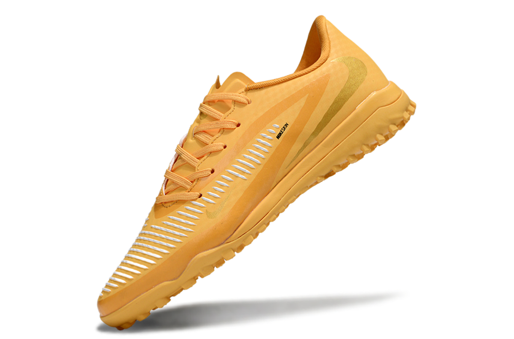 Phantom 6 Low Kunstrasen Orange