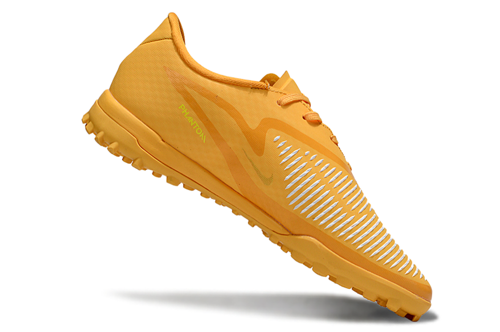 Phantom 6 Low Kunstrasen Orange